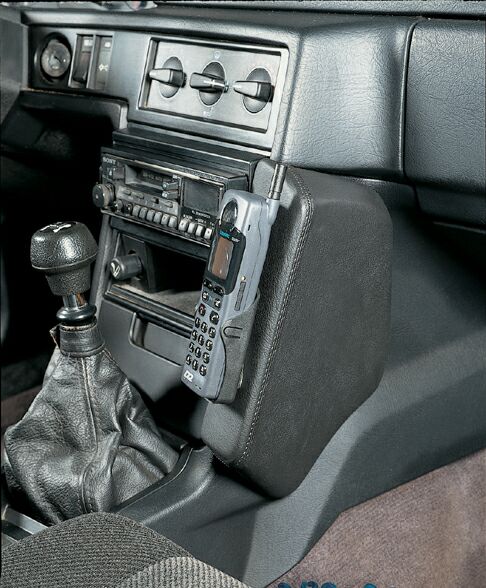 Kuda Console 088021 geschikt voor Volvo 740, 940 van bouwjaar 1990 tot 1997