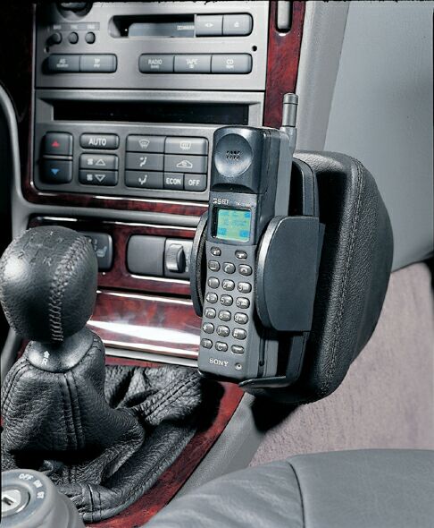 Kuda Console 098025 geschikt voor Saab 9-5 van bouwjaar 1997 tot 2011