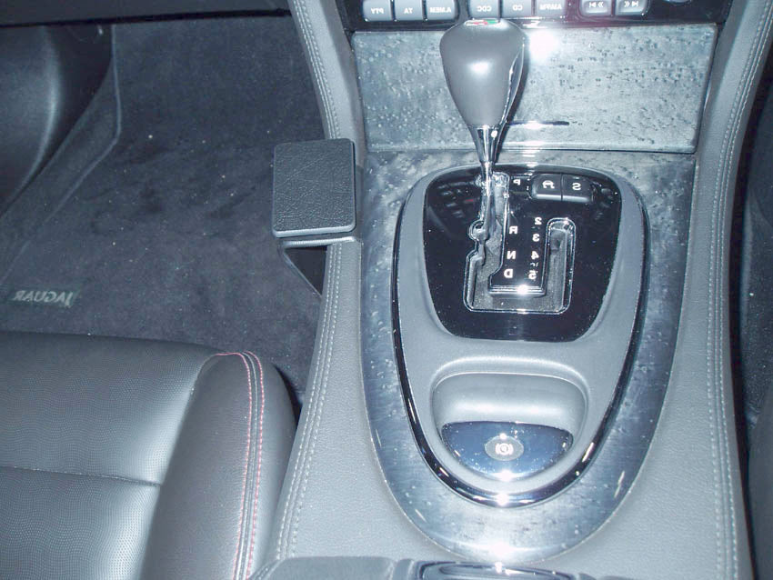Brodit ProClip 633385 voor Jaguar XJ