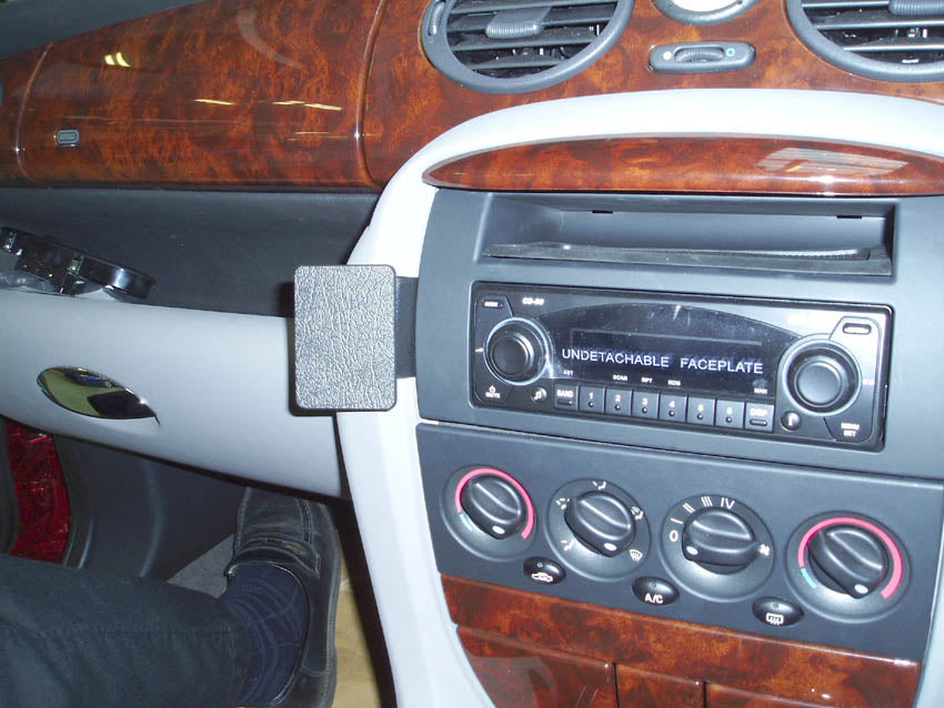 Brodit ProClip 653424 voor MG ZT