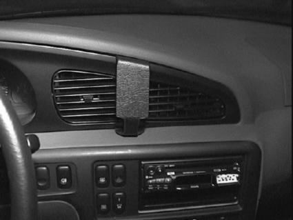 Proclip Kia Carnival 00-01 Center mount