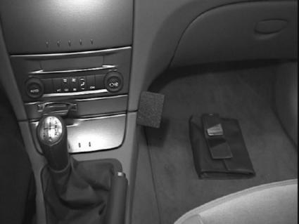 Brodit ProClip 852911 voor Renault Laguna