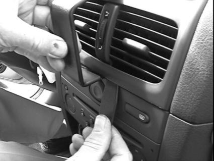 Brodit ProClip 852934 voor Renault Thalia