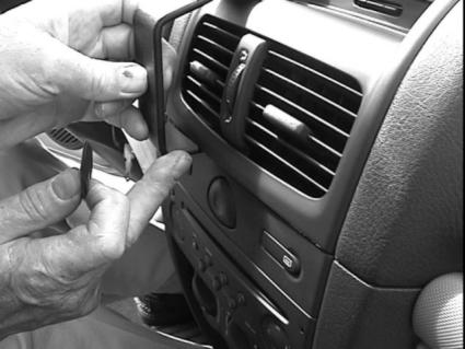 Brodit ProClip 852934 voor Renault Thalia