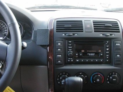 Proclip Kia Carnival 02-03 Center mount