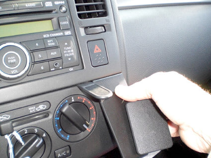 Brodit ProClip 853920 voor Nissan Versa Sedan