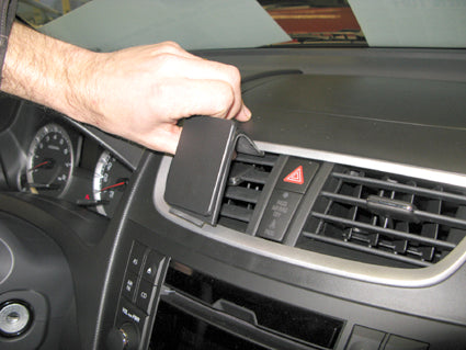 Brodit ProClip 854567 voor Suzuki Swift