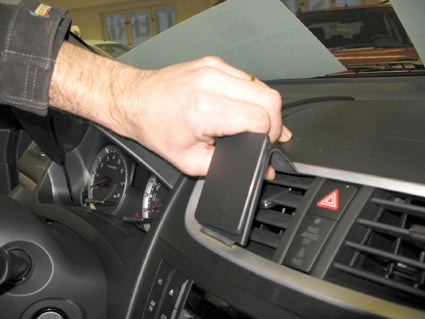 Brodit ProClip 854567 voor Suzuki Swift