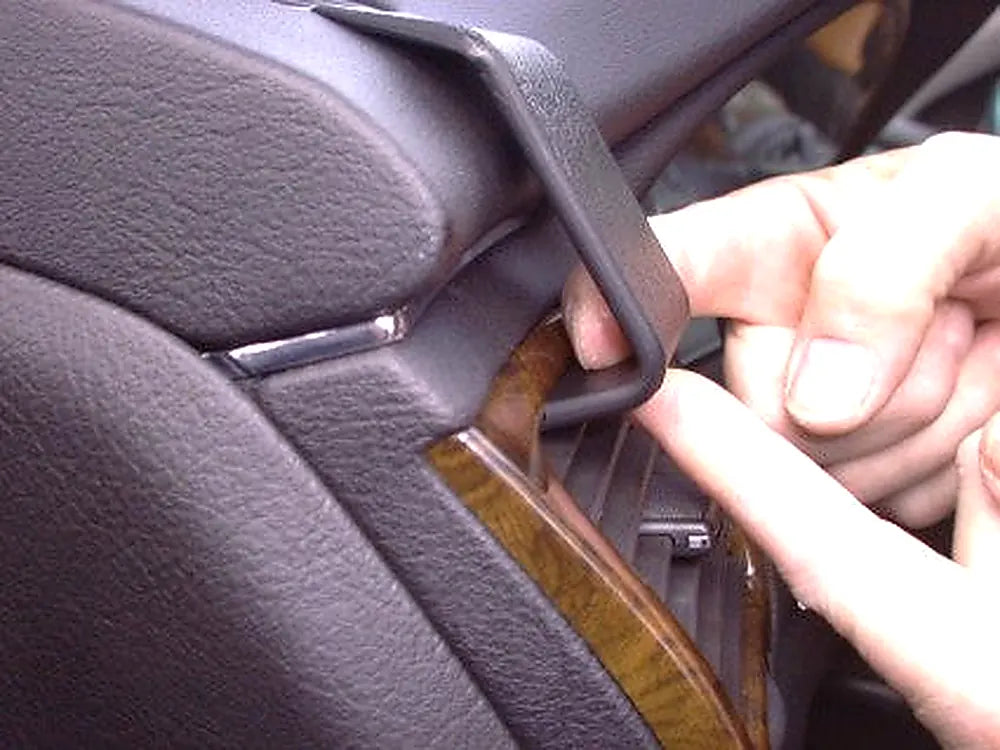 Brodit ProClip 803070 voor Peugeot 607