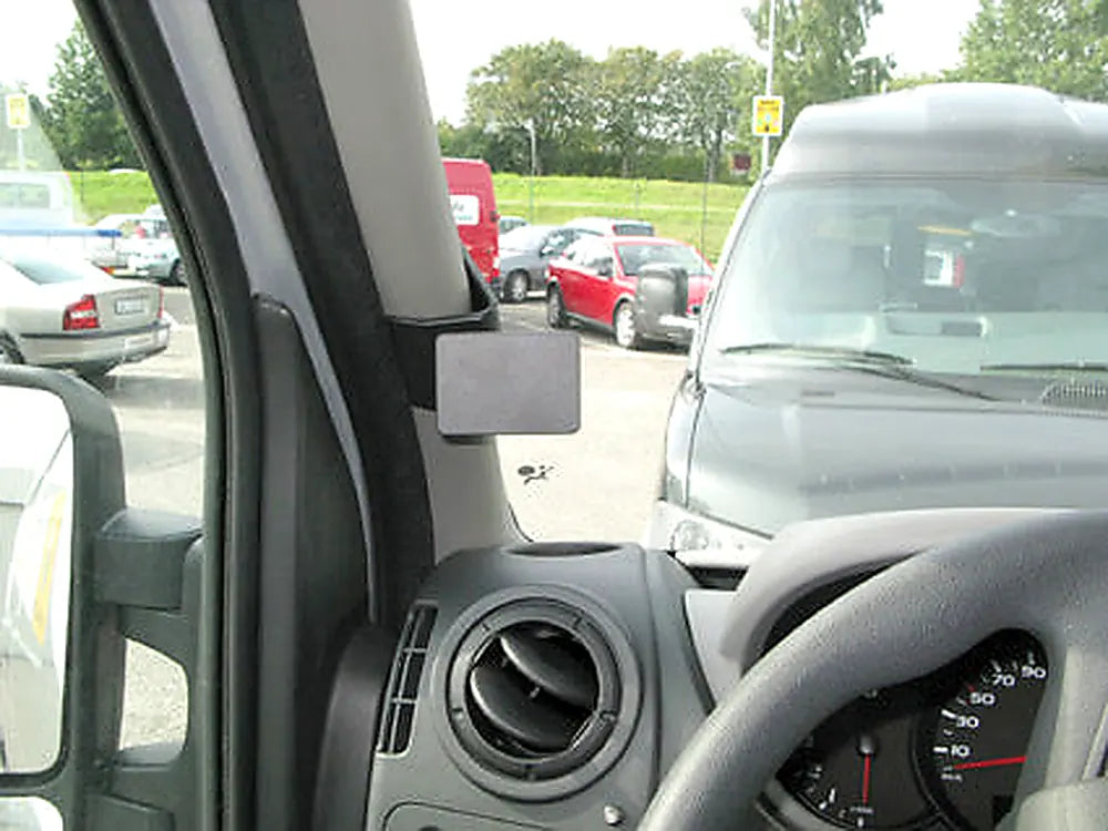Brodit ProClip 804530 voor Nissan NV400