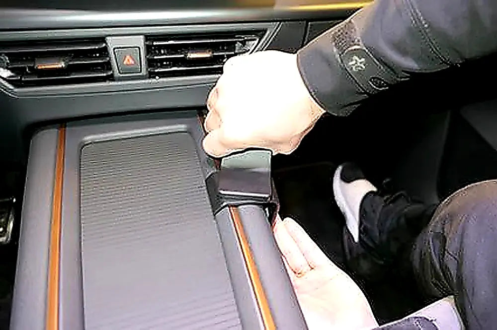 Brodit ProClip 835734 voor Cupra Born