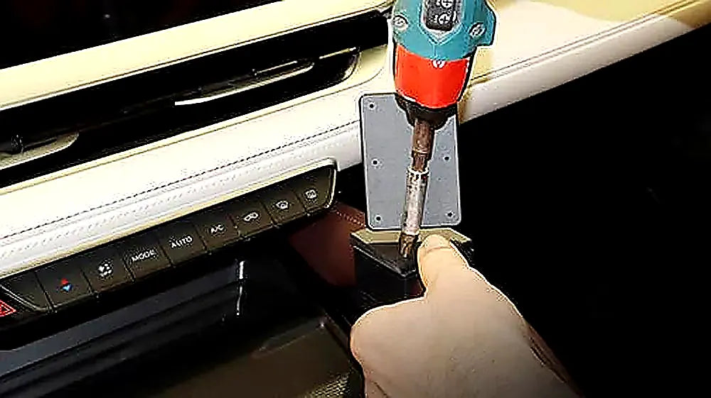 Brodit ProClip 836062 voor Geely Monjaro
