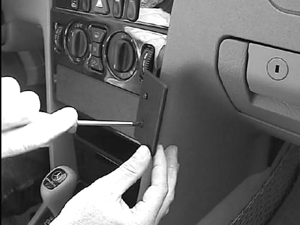 Brodit ProClip 852786 voor Mercedes Benz C-Class (180-320)