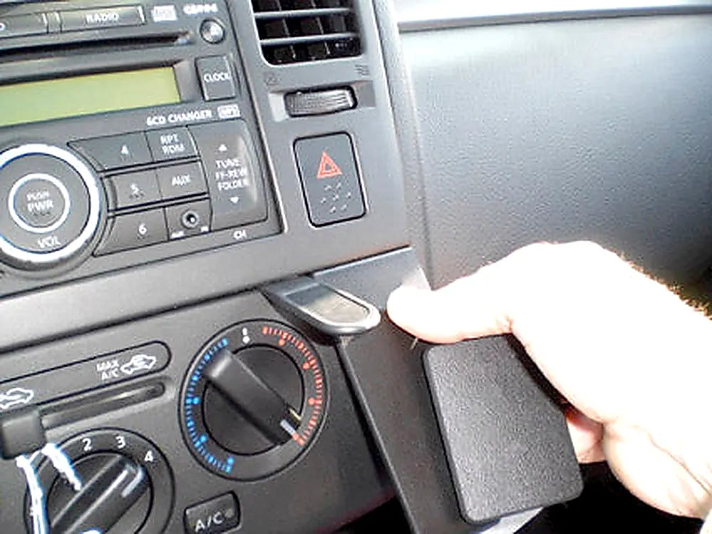 Brodit ProClip 853920 voor Nissan Versa Sedan