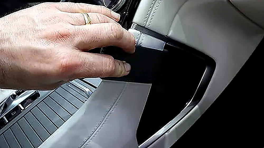 Brodit ProClip 856080 voor Lynk & Co 09